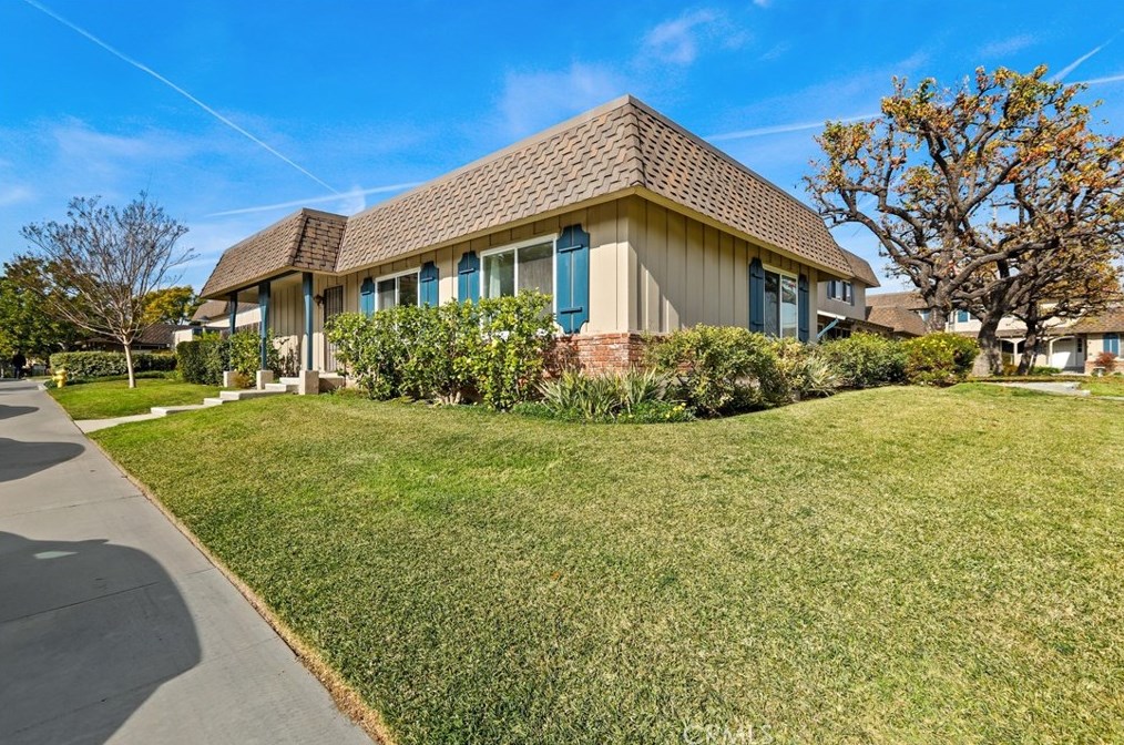 4361 Larwin Ave, Cypress CA  90630-4151 exterior
