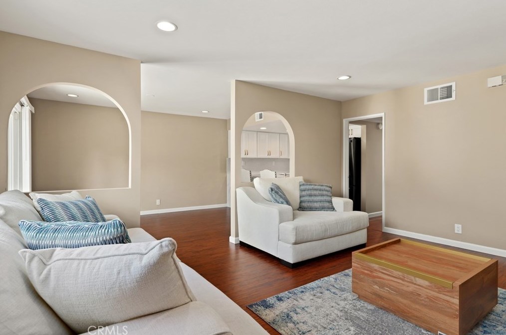 4361 Larwin Ave, Cypress CA  90630-4151 exterior
