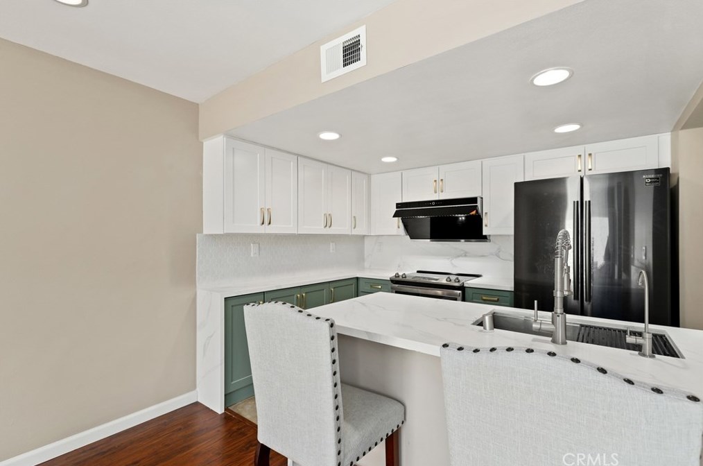 4361 Larwin Ave, Cypress CA  90630-4151 exterior