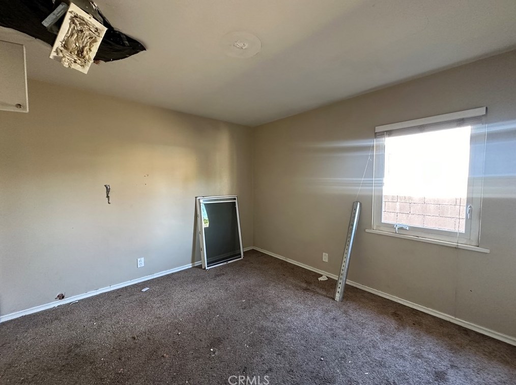 240 Wilart Pl, Pomona CA  91768-1752 exterior