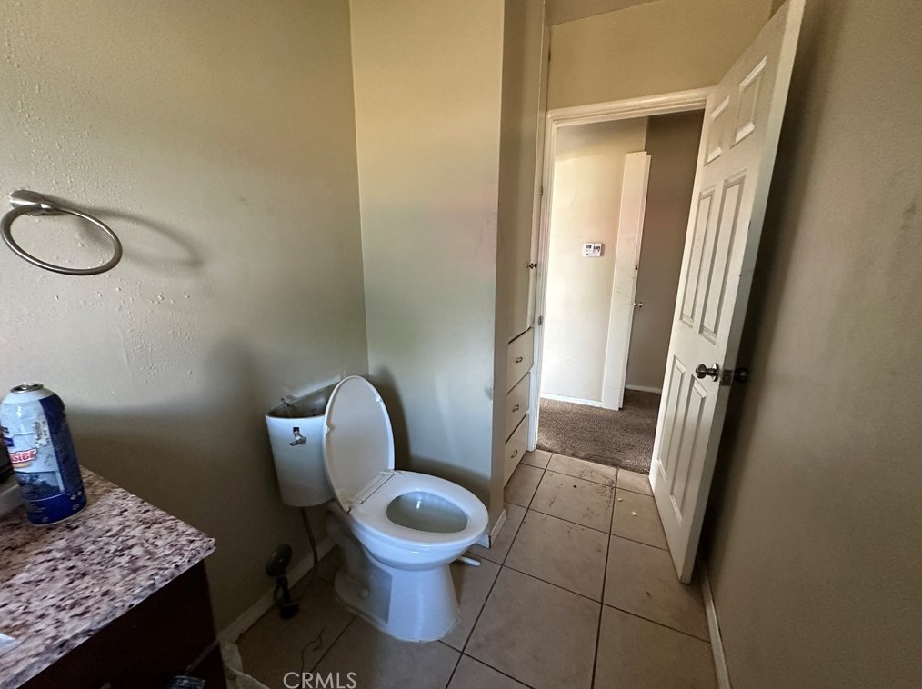 240 Wilart Pl, Pomona CA  91768-1752 exterior