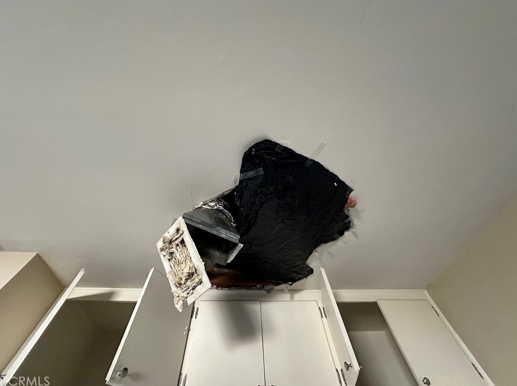 240 Wilart Pl, Pomona CA  91768-1752 exterior