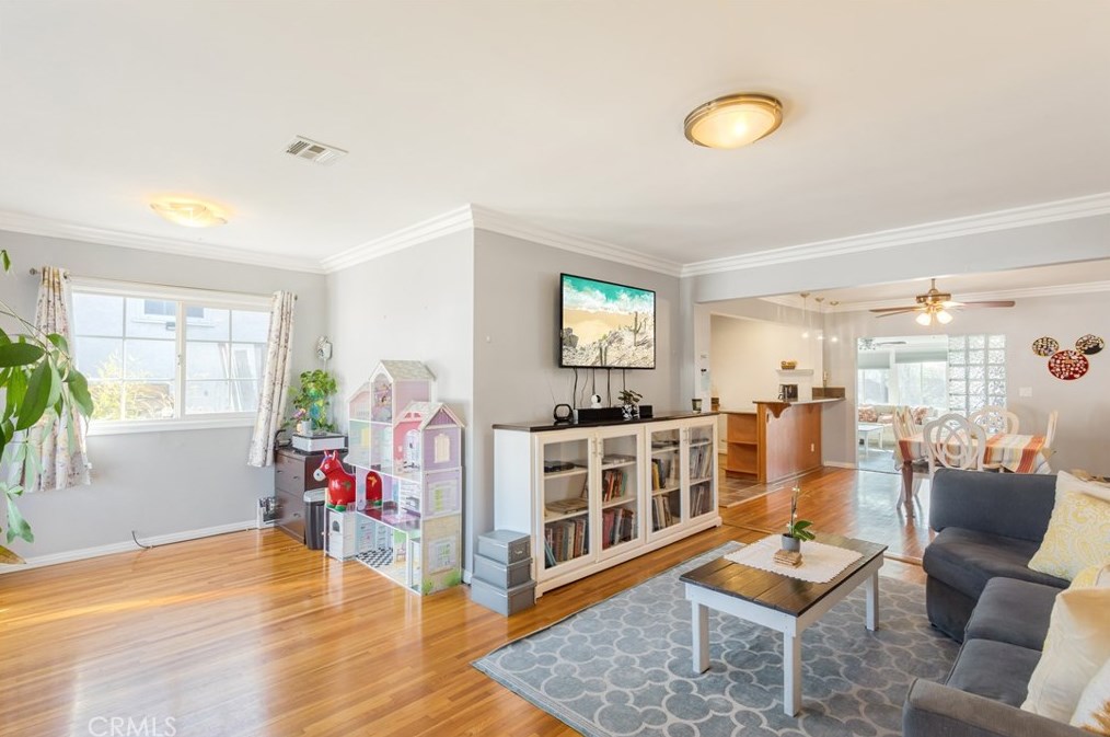 328 Gleason St, Monterey Park CA  91754-7110 exterior