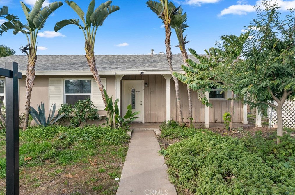 218 Mtn Vw St, Santa Ana CA 92703-4021 exterior