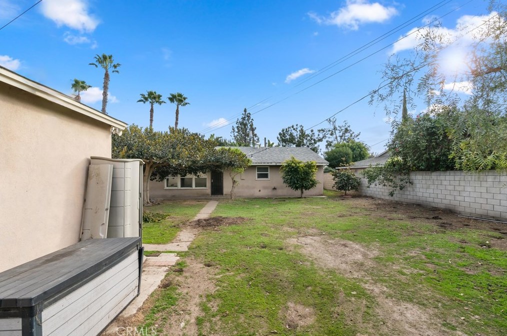 218 Mtn Vw St, Santa Ana CA 92703-4021 exterior