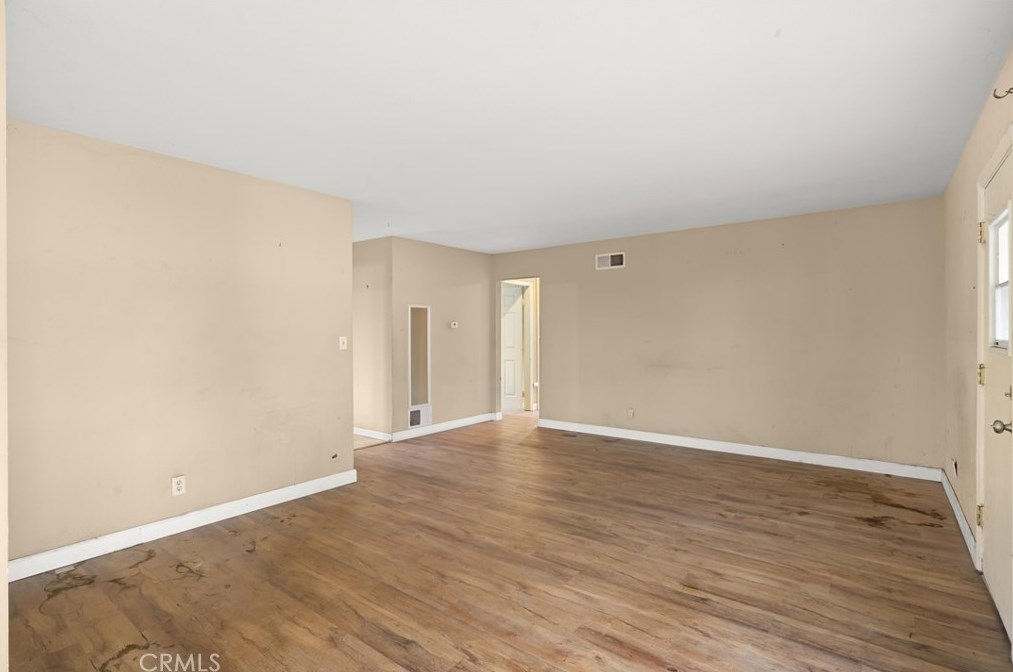 218 Mtn Vw St, Santa Ana CA 92703-4021 exterior