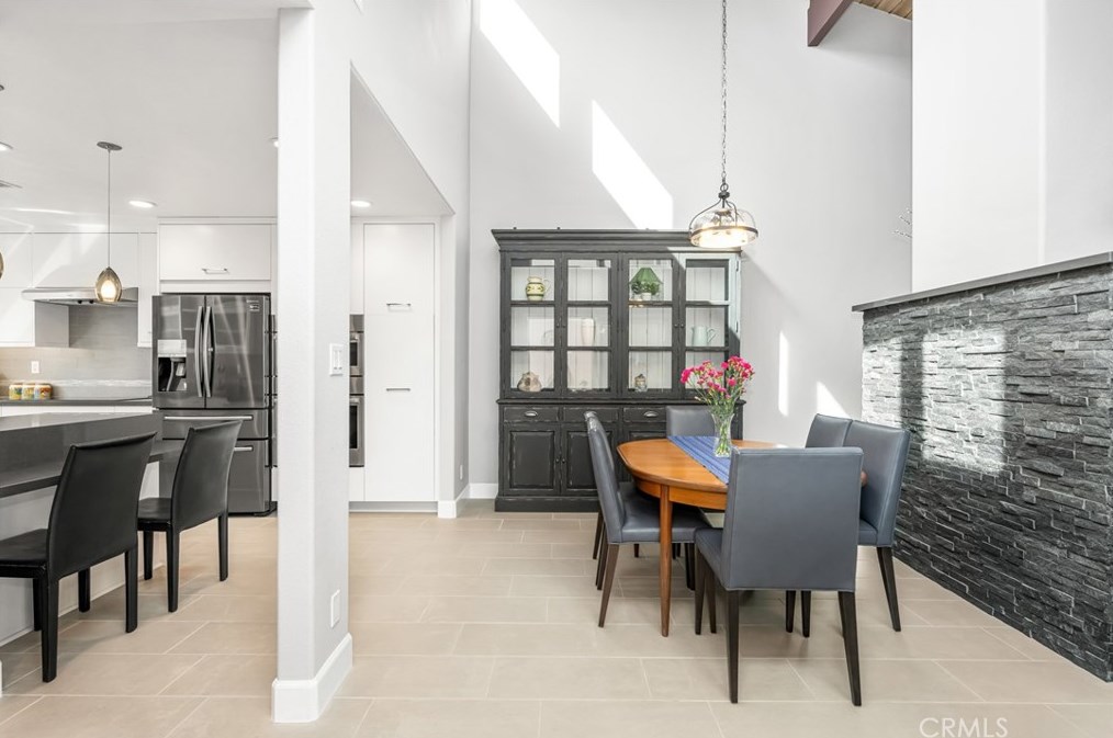 6 Spicewood Way, Irvine CA  92612-2721 exterior