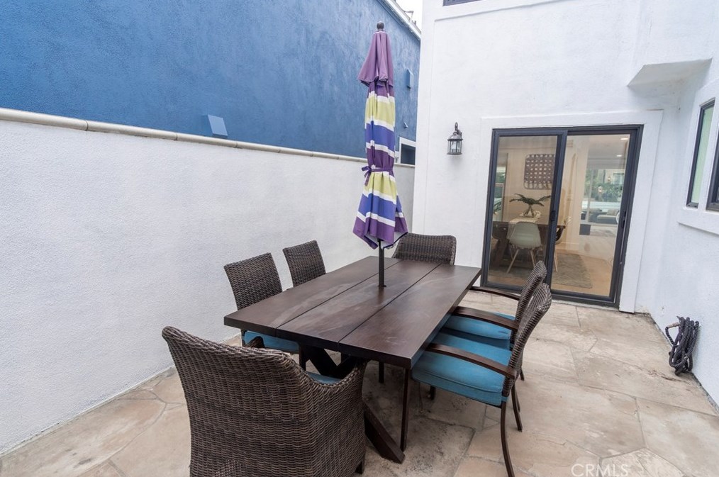 606 21st St, Huntington Beach CA  92648-3319 exterior