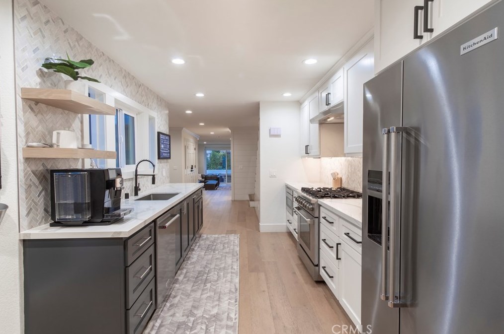 606 21st St, Huntington Beach CA  92648-3319 exterior