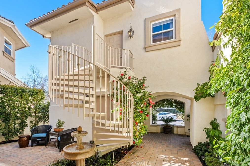 18 Prestwick Ct, Trabuco Canyon CA  92679-5001 exterior