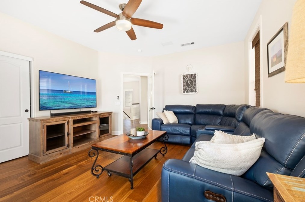 18 Prestwick Ct, Trabuco Canyon CA  92679-5001 exterior