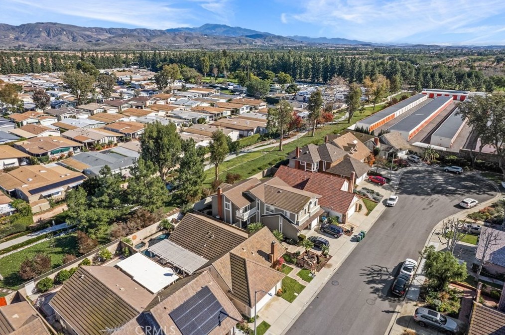 12 Cape Cod, Irvine CA  92620-2711 exterior