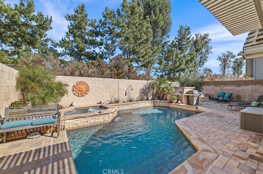 12 Cape Cod, Irvine CA  92620-2711 exterior