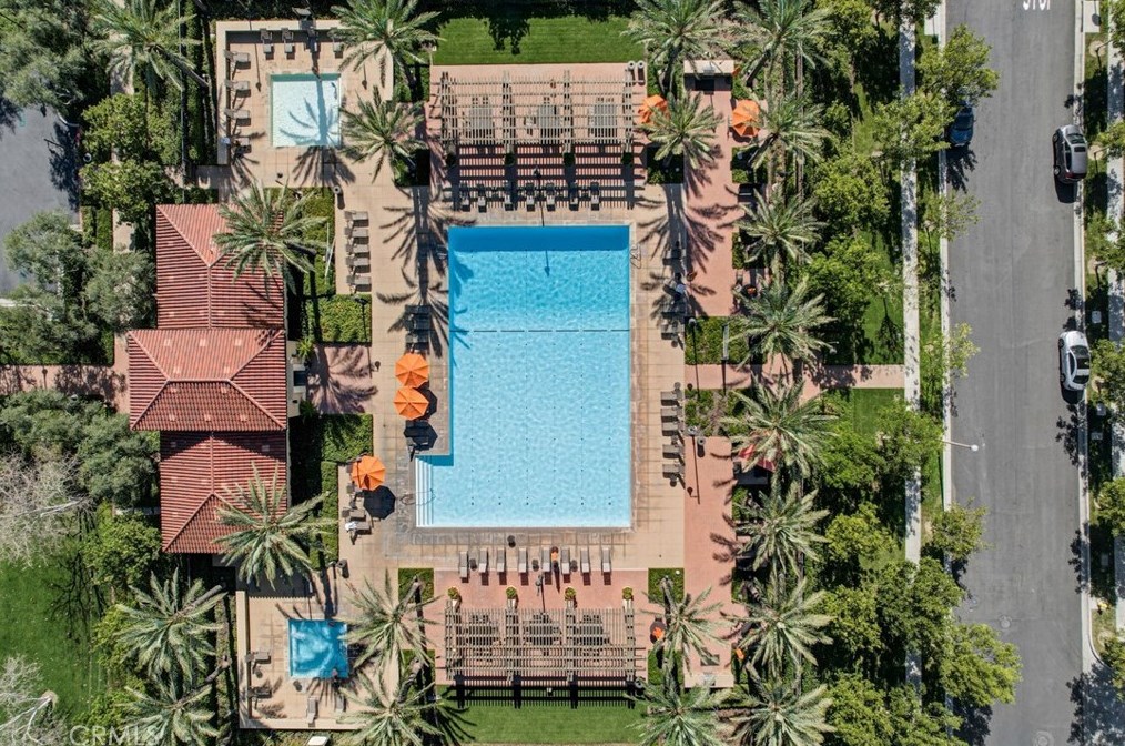 107 Rodeo, Irvine CA  92602 exterior