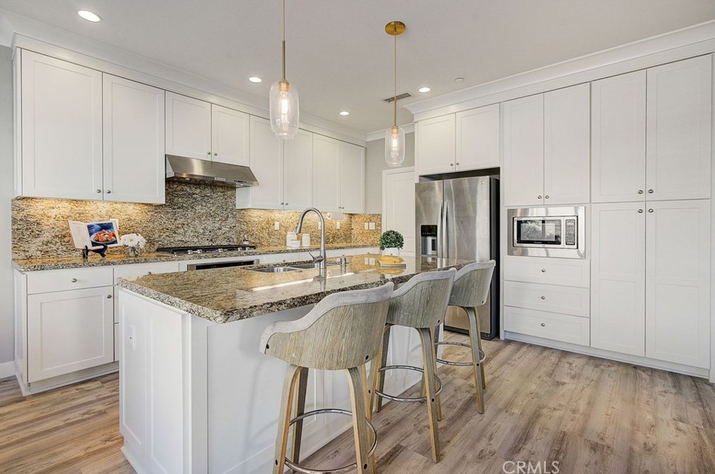 107 Rodeo, Irvine CA  92602 exterior