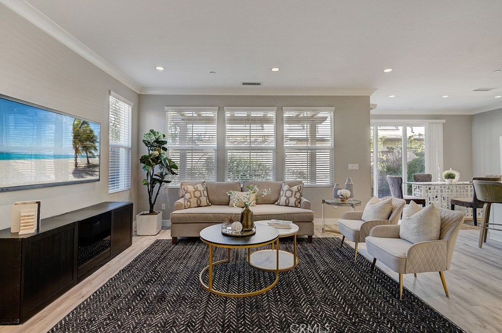 107 Rodeo, Irvine CA  92602 exterior