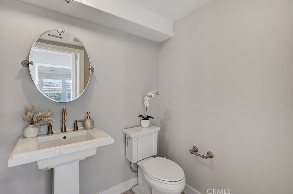 107 Rodeo, Irvine CA  92602 exterior