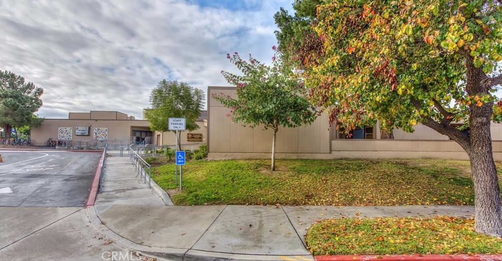 7 Yale Ave, Irvine CA  exterior