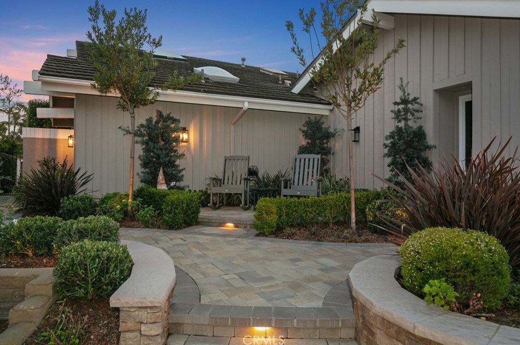 24252 Cherry Hills Pl, Laguna Beach CA  92677-2474 exterior