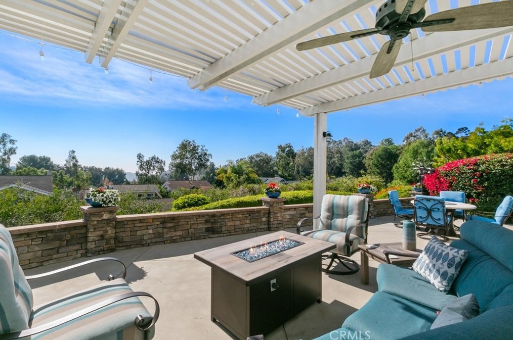 24252 Cherry Hills Pl, Laguna Beach CA  92677-2474 exterior