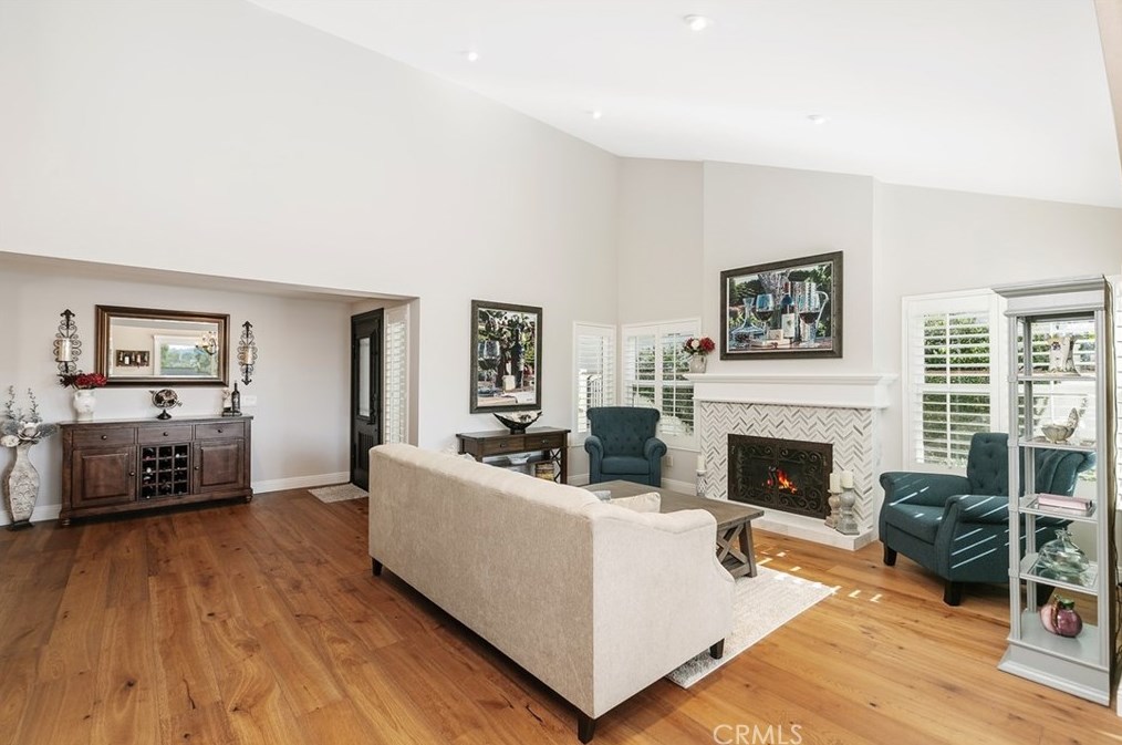 24252 Cherry Hills Pl, Laguna Beach CA  92677-2474 exterior