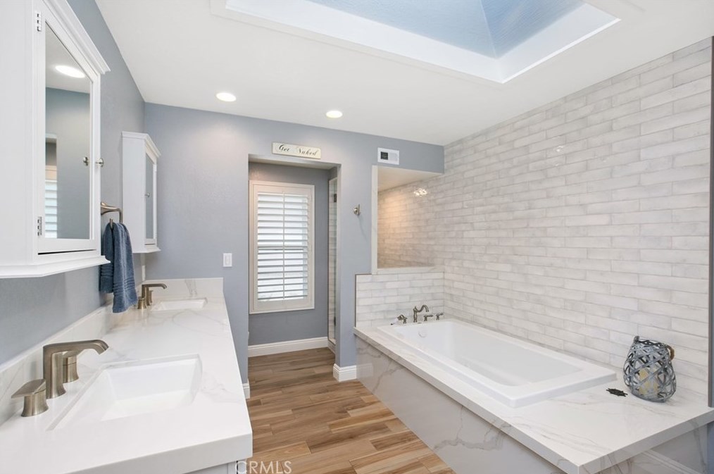 24252 Cherry Hills Pl, Laguna Beach CA  92677-2474 exterior