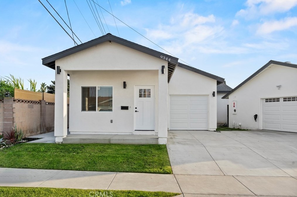 9342 Mirage Ave, Westminster CA  92683-4744 exterior