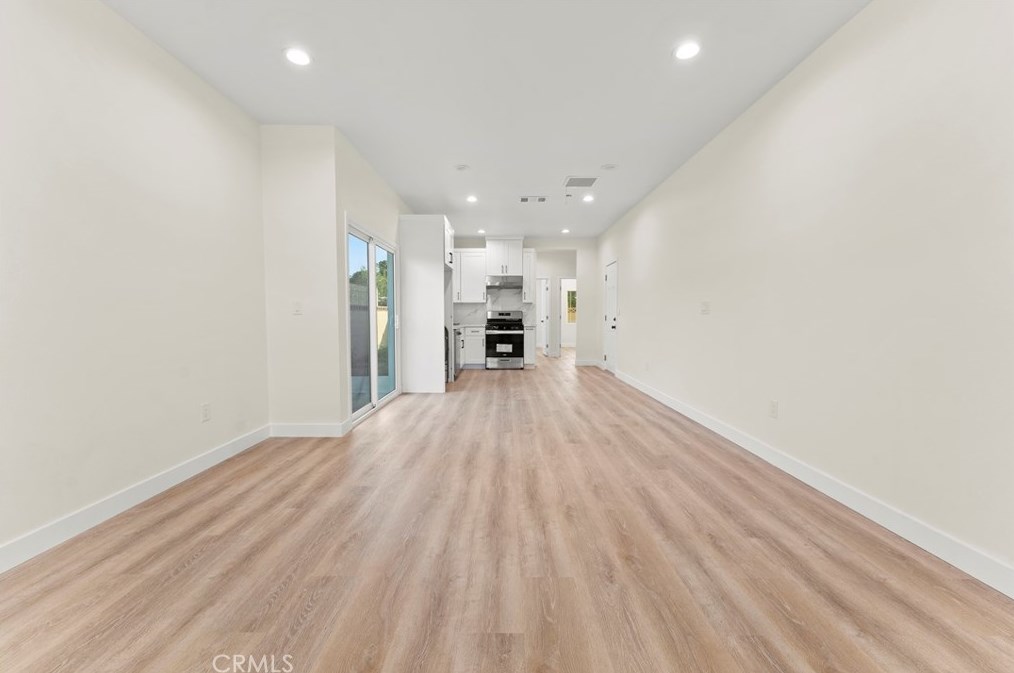 9342 Mirage Ave, Westminster CA  92683-4744 exterior