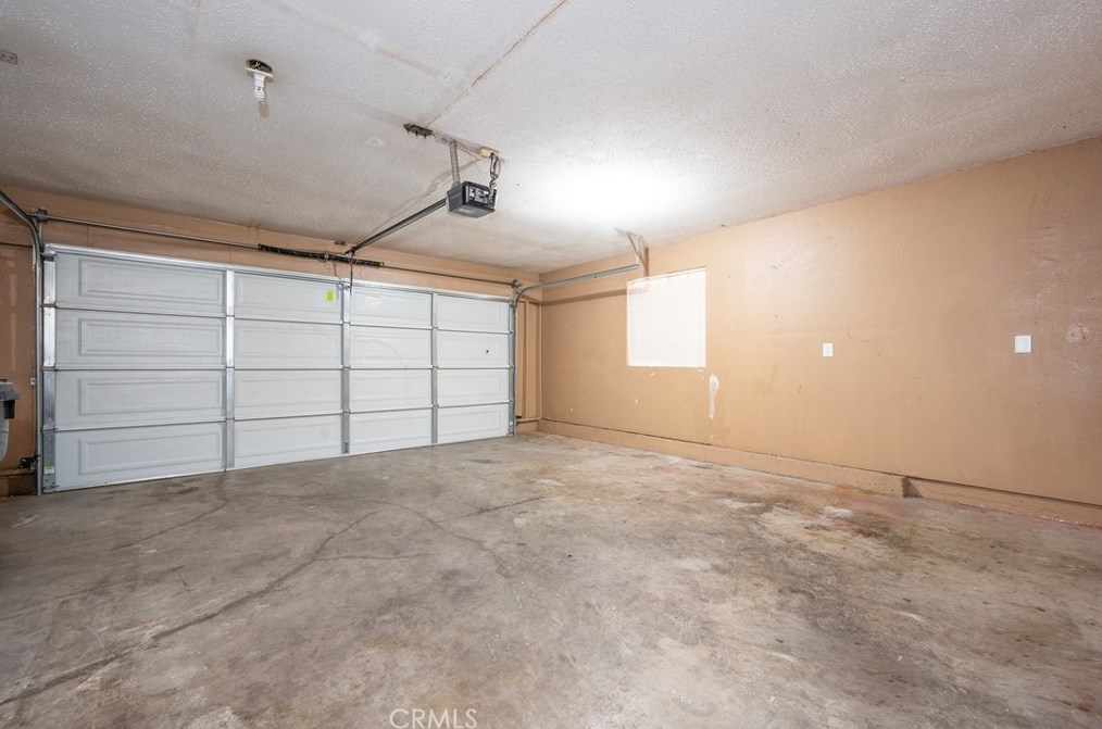 11991 Ocotillo Dr, Fontana CA  92337-2867 exterior