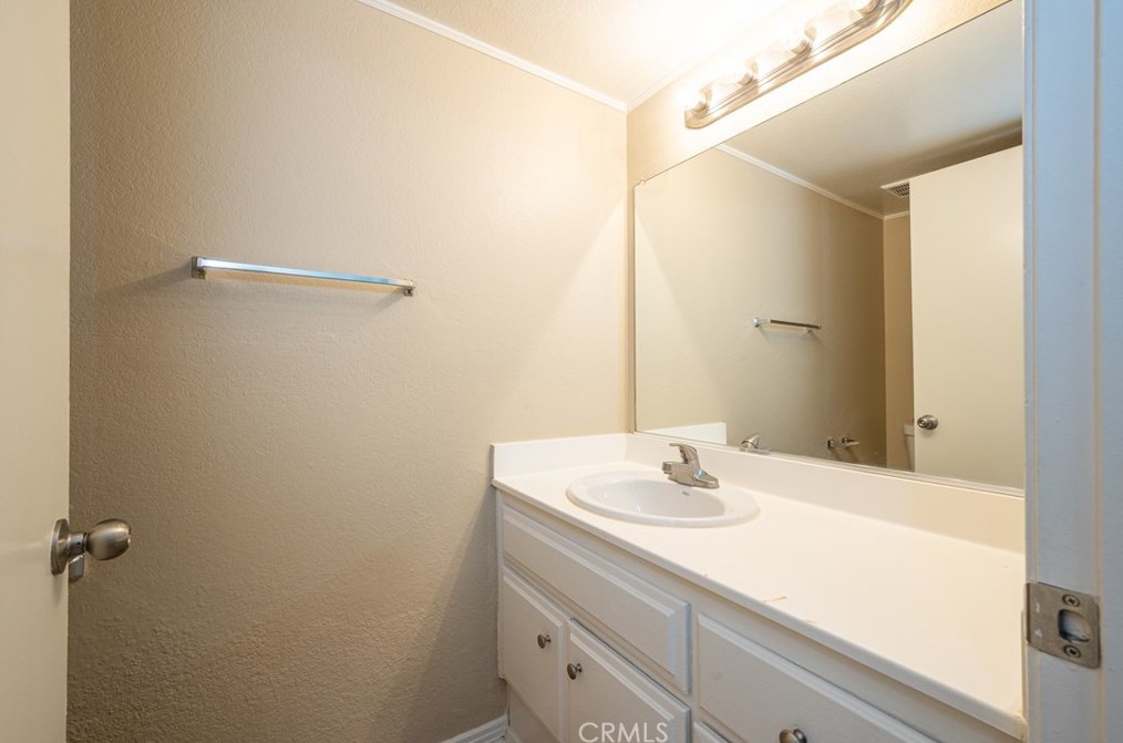 11991 Ocotillo Dr, Fontana CA  92337-2867 exterior