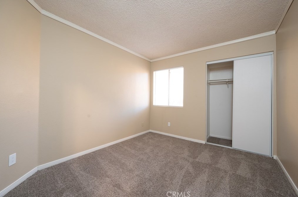 11991 Ocotillo Dr, Fontana CA  92337-2867 exterior