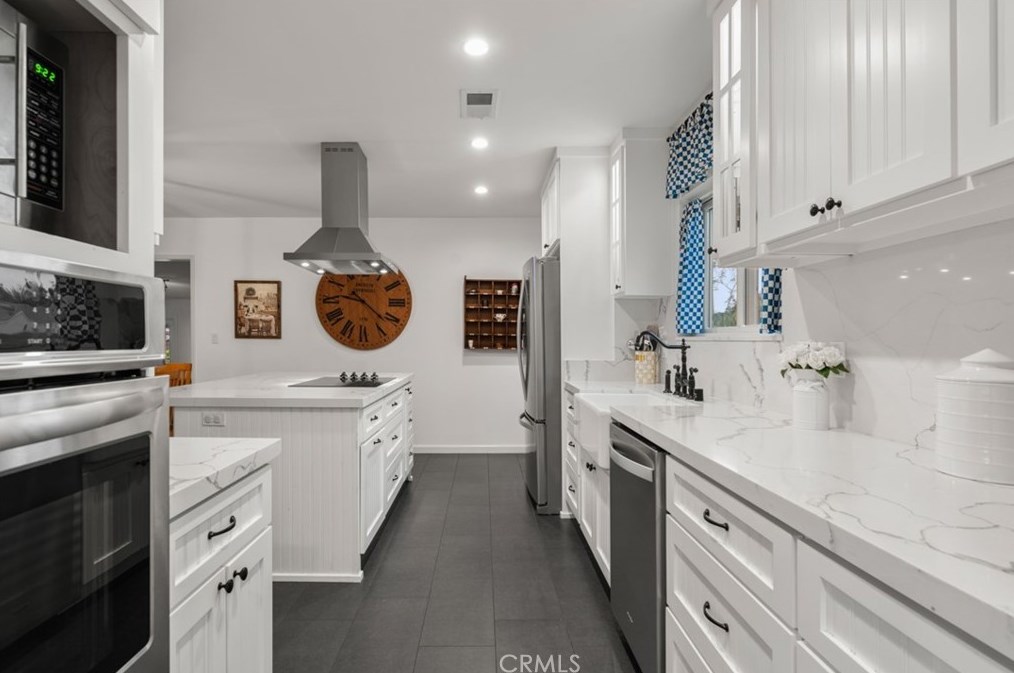5441 Premiere Ave, Lakewood CA  90712-2009 exterior