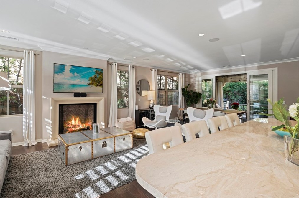 317 Bronze, Irvine CA  92618-1510 exterior