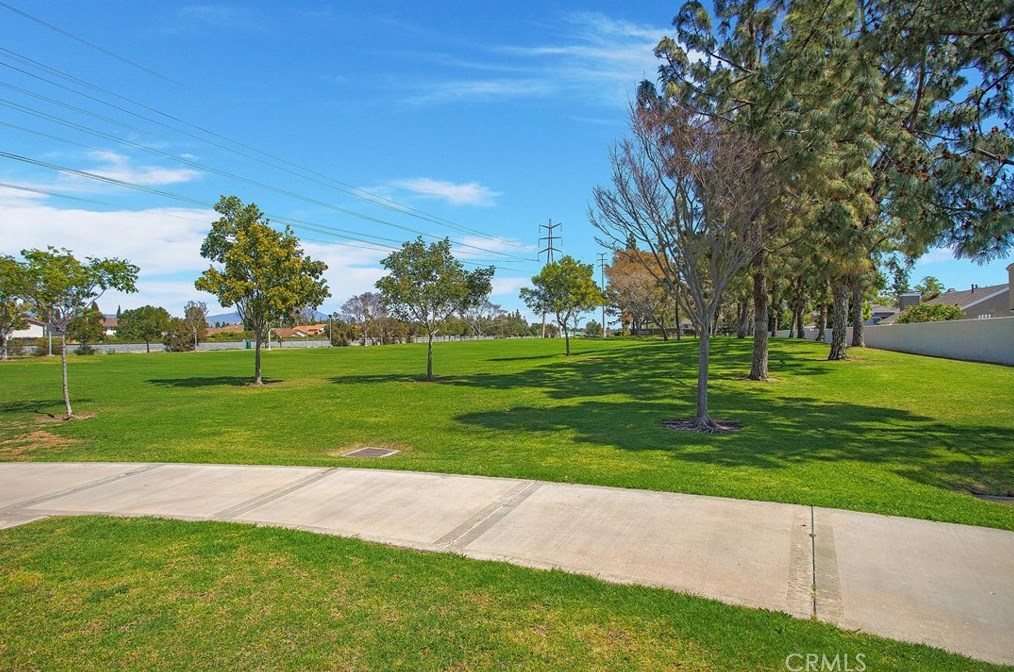 414 Deerfield Ave, Irvine CA  92606-7651 exterior