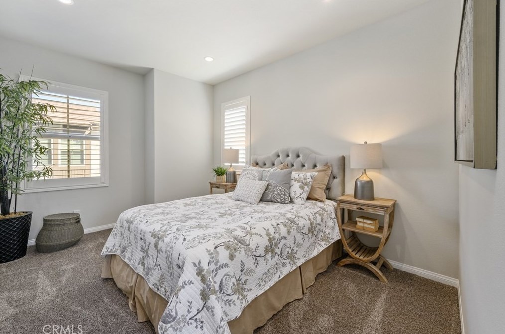 61 Serenity, Irvine CA  92618-1511 exterior