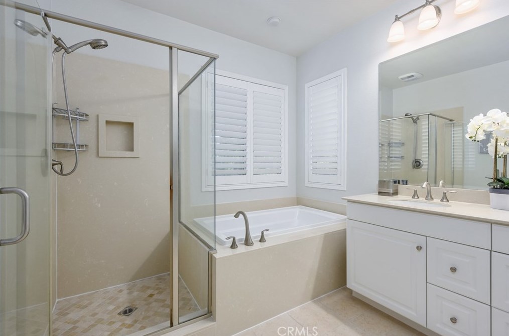 61 Serenity, Irvine CA  92618-1511 exterior