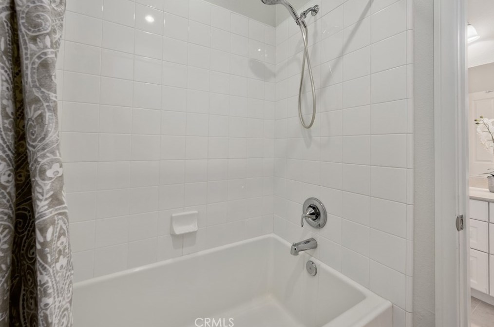 61 Serenity, Irvine CA  92618-1511 exterior