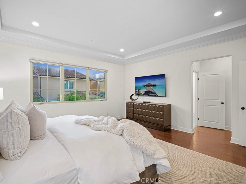 62 Livia, Irvine CA  92618-0102 exterior