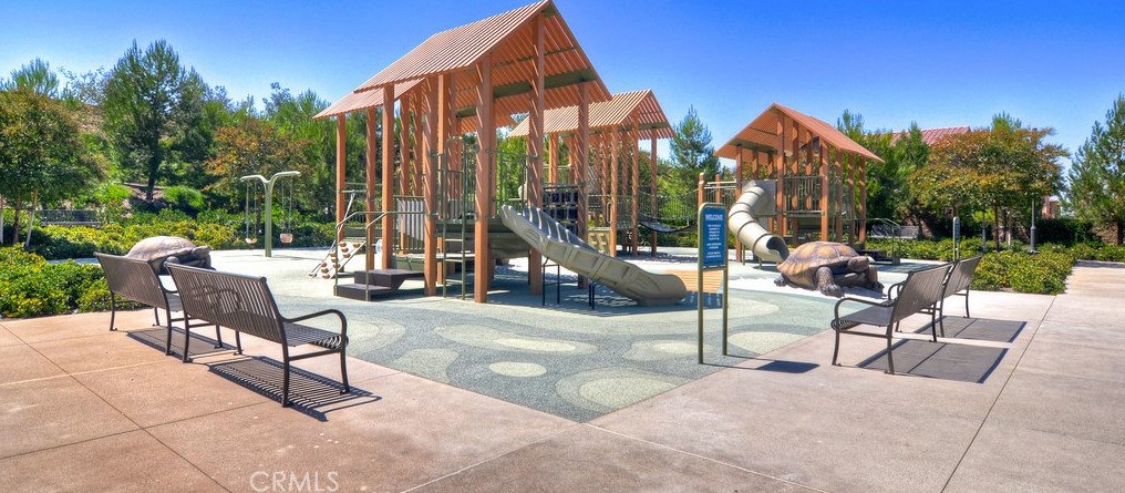 62 Livia, Irvine CA  92618-0102 exterior