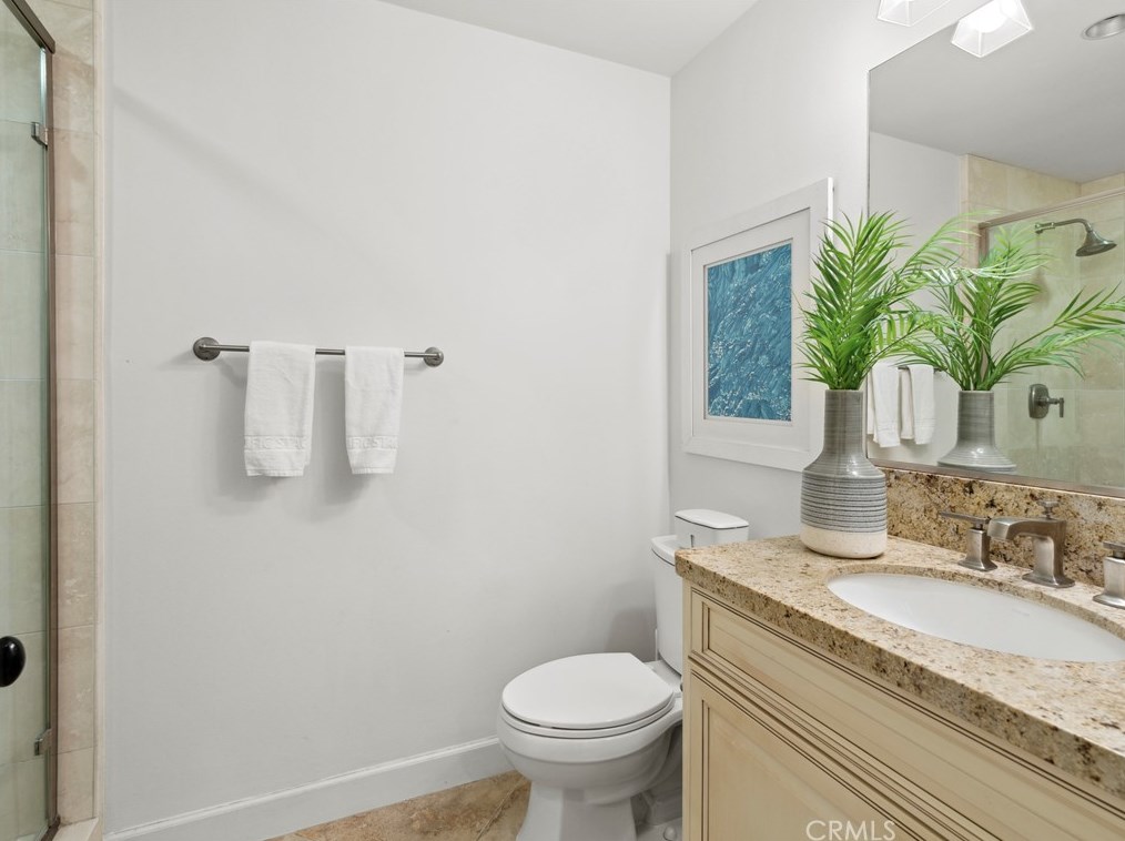 62 Livia, Irvine CA  92618-0102 exterior