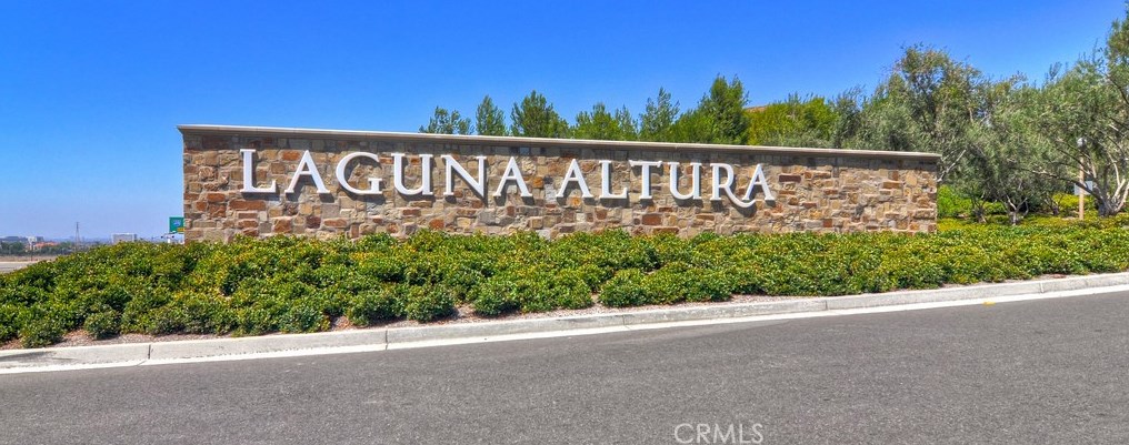 62 Livia, Irvine CA  92618-0102 exterior