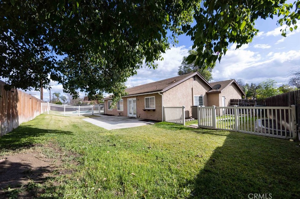6818 Canoga Pl, Riverside CA  92504-2101 exterior