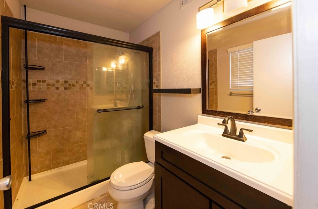 6818 Canoga Pl, Riverside CA  92504-2101 exterior