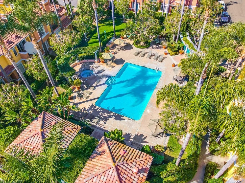 705 Marinella Aisle, Irvine CA  92606-8836 exterior