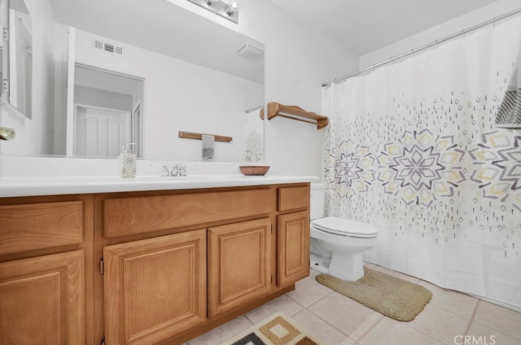 28 Moonstone, Irvine CA  92602-1610 exterior