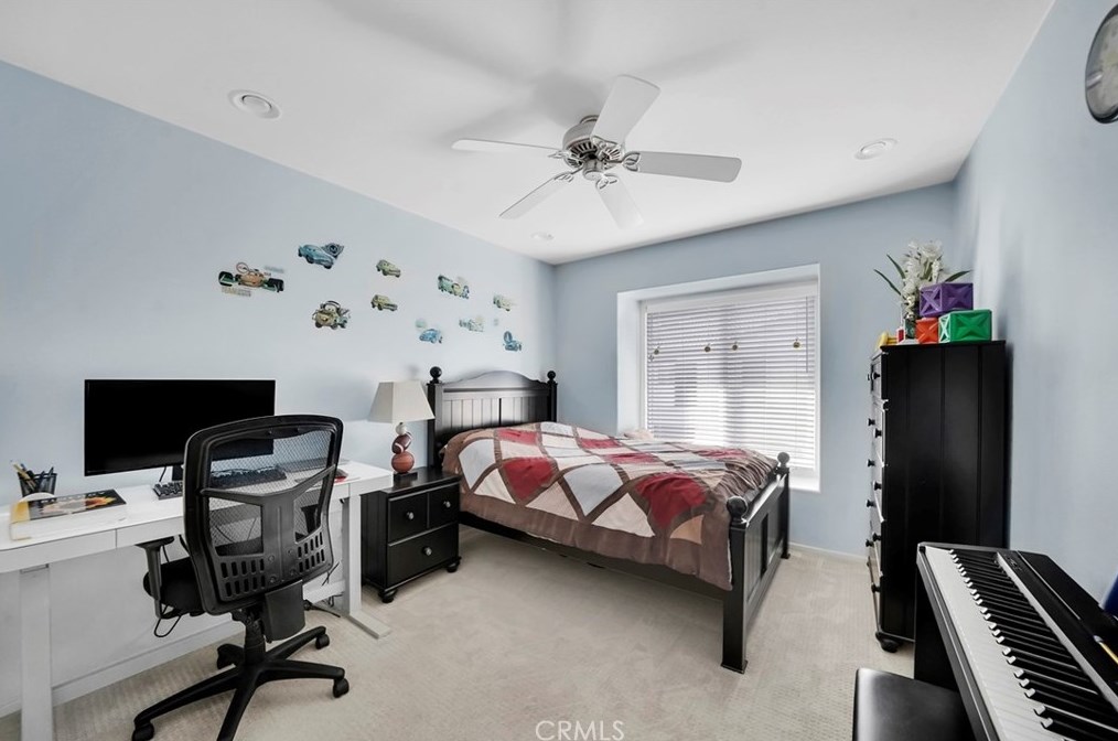 28 Moonstone, Irvine CA  92602-1610 exterior