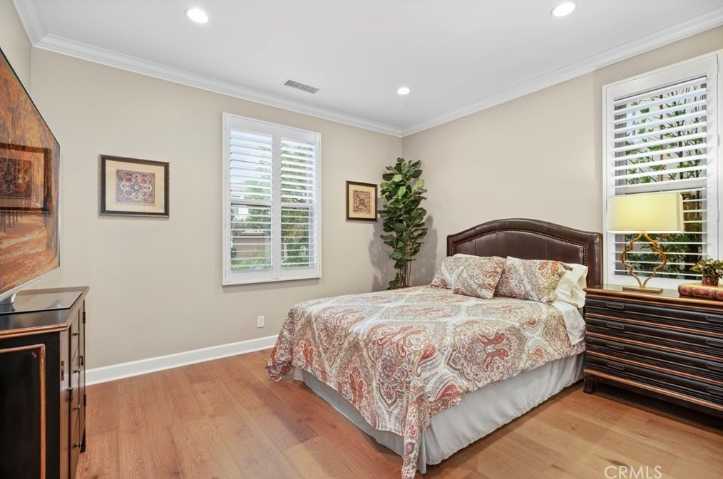 59 Hazelton, Irvine CA  92620-2189 exterior