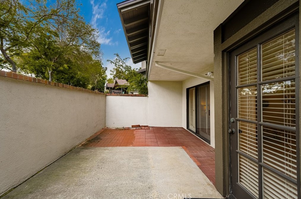 16 Montanas Sud, Irvine CA  exterior