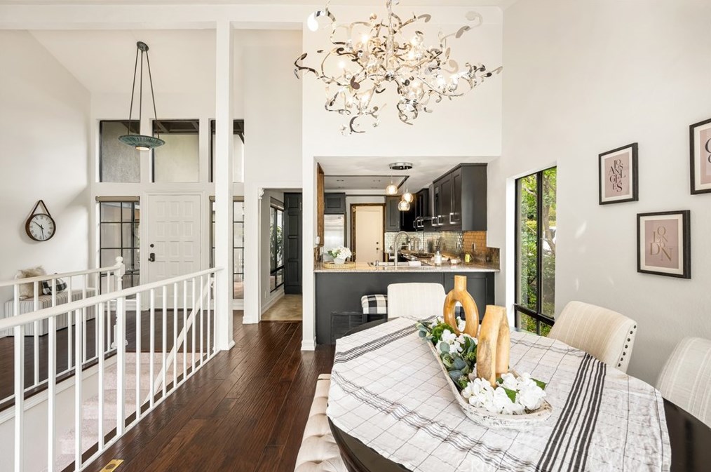 16 Montanas Sud, Irvine CA  92612-2609 exterior