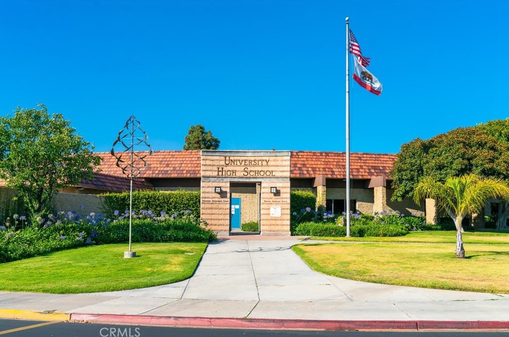 16 Montanas Sud, Irvine CA  exterior